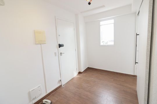 Hall de entrada de apartamento à venda com 2 quartos, 110m² em Centro, Osasco