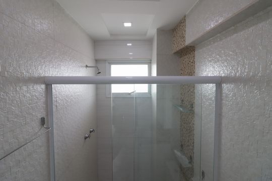 Banheiro da Suíte 1 de apartamento à venda com 2 quartos, 110m² em Centro, Osasco