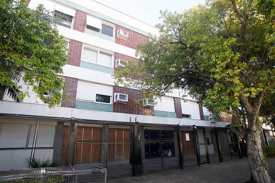 Fachada de apartamento à venda com 2 quartos, 70m² em Menino Deus, Porto Alegre