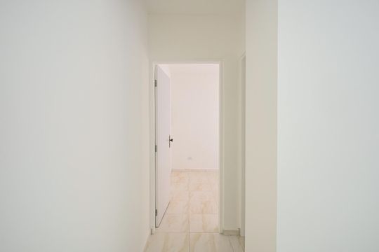 Corredor de casa para alugar com 1 quarto, 32m² em Vila Pirajussara, São Paulo