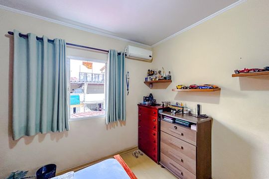 Quarto 2 de casa à venda com 4 quartos, 456m² em Vila Carrão, São Paulo