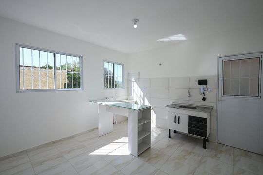 Casa para alugar com 1 quarto, 32m² em Vila Pirajussara, São Paulo