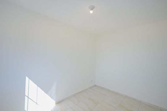 Quarto de casa para alugar com 1 quarto, 31m² em Vila Pirajussara, São Paulo