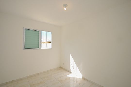 Quarto de casa para alugar com 1 quarto, 31m² em Vila Pirajussara, São Paulo