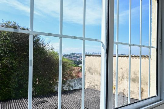 Vista de casa para alugar com 1 quarto, 31m² em Vila Pirajussara, São Paulo