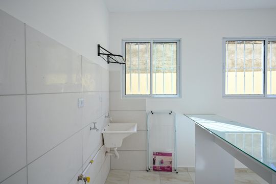 Área de Serviço  de casa para alugar com 1 quarto, 32m² em Vila Pirajussara, São Paulo