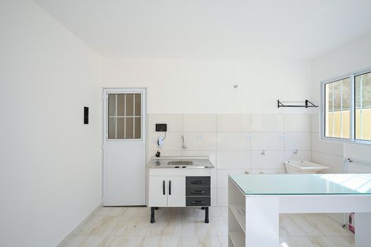 Sala/cozinha de casa para alugar com 1 quarto, 32m² em Vila Pirajussara, São Paulo