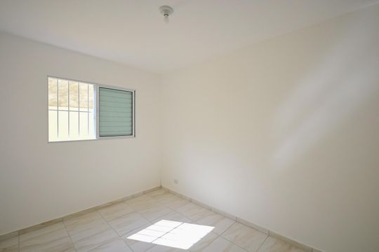 Quarto de casa para alugar com 1 quarto, 32m² em Vila Pirajussara, São Paulo