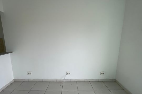 Sala de kitnet/studio para alugar com 1 quarto, 40m² em Jardim Luísa, São Paulo