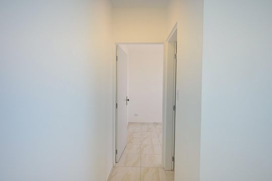 Corredor de casa para alugar com 1 quarto, 32m² em Vila Pirajussara, São Paulo