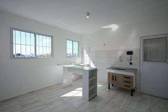 Sala de casa para alugar com 1 quarto, 32m² em Vila Pirajussara, São Paulo