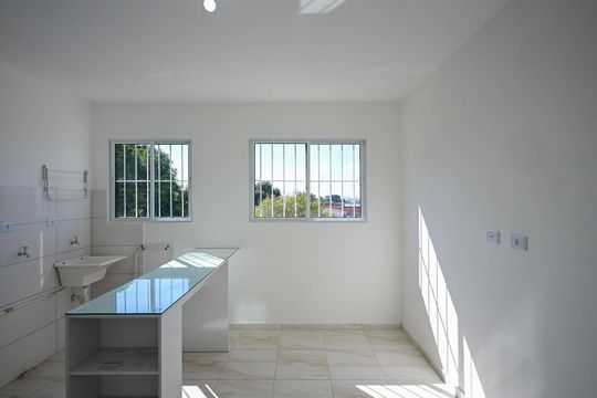 Sala de casa para alugar com 1 quarto, 32m² em Vila Pirajussara, São Paulo
