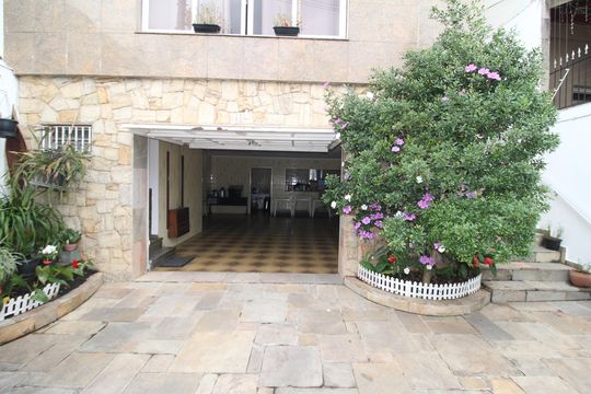 Garagem de casa à venda com 3 quartos, 210m² em Vila dos Andrades, São Paulo