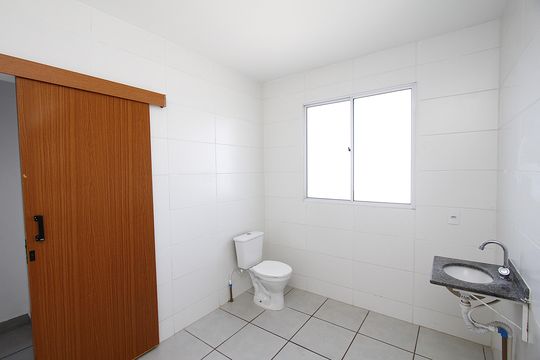 Banheiro de apartamento para alugar com 1 quarto, 70m² em Vila Oeste, Belo Horizonte