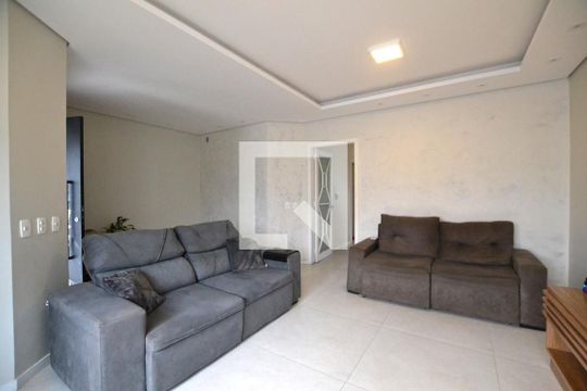 Casa à venda com 4 quartos, 400m² em Camaquã, Porto Alegre
