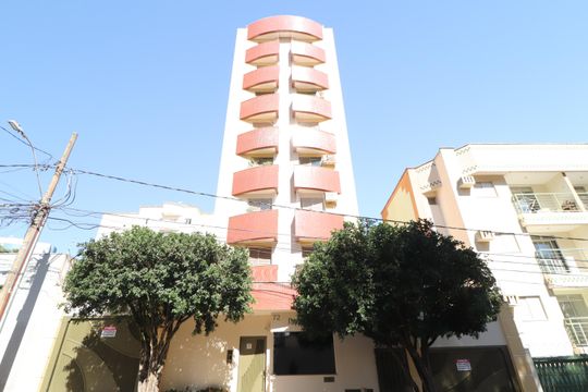 Fachada de apartamento para alugar com 4 quartos, 72m² em Santa Maria, Uberlândia