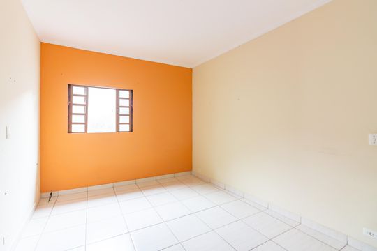 Sala  de casa à venda com 2 quartos, 55m² em Veloso, Osasco