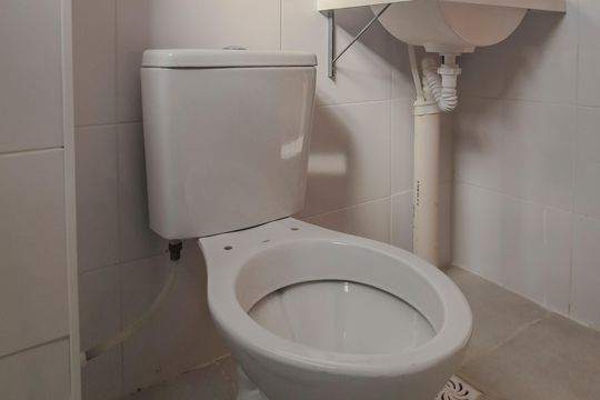  Banheiro de apartamento à venda com 2 quartos, 50m² em Cavalhada, Porto Alegre