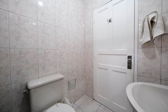 Banheiro de casa à venda com 2 quartos, 201m² em Jardim Matarazzo, São Paulo