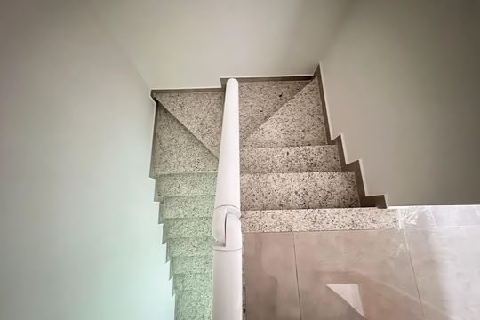 Escada de casa à venda com 2 quartos, 135m² em Vila Pereira Cerca, São Paulo