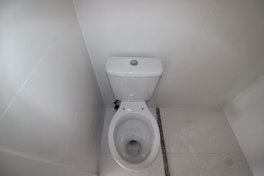 Banheiro de apartamento à venda com 2 quartos, 37m² em Parada Inglesa, São Paulo
