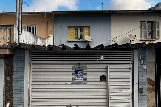 Fachada de casa à venda com 2 quartos, 70m² em Vila Homero Thon, Santo André