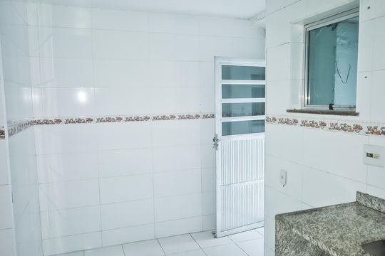 Cozinha de apartamento para alugar com 2 quartos, 98m² em Irajá, Rio de Janeiro