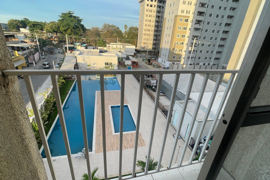Varanda de apartamento para alugar com 2 quartos, 55m² em Jardim Primavera, Duque de Caxias