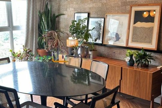 Apartamento à venda com 4 quartos, 206m² em Jardim Vitoria Regia, São Paulo