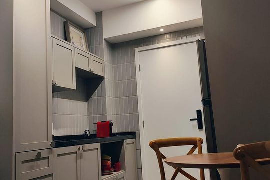 Cozinha de kitnet/studio à venda com 1 quarto, 28m² em Vila Madalena, São Paulo