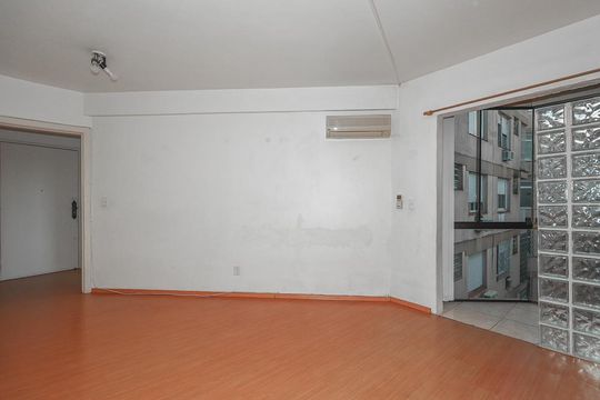 Sala de apartamento à venda com 2 quartos, 66m² em Santa Tereza, Porto Alegre