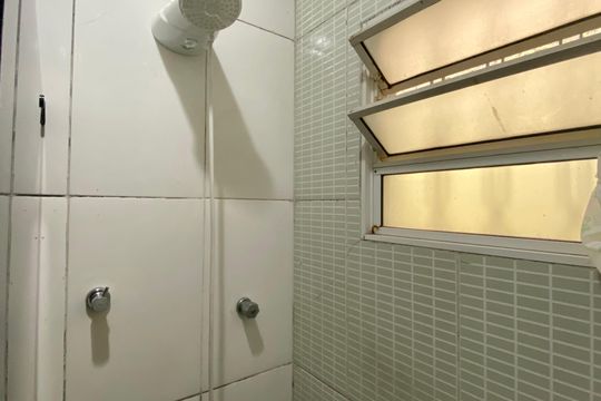 Banheiro de casa à venda com 2 quartos, 60m² em Vila Ede, São Paulo