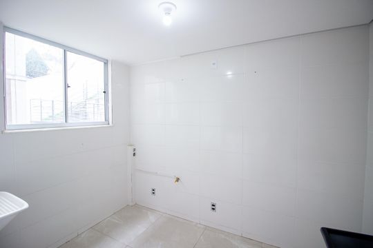 Cozinha e Área de Serviço de apartamento para alugar com 2 quartos, 51m² em São Goncalo, Contagem