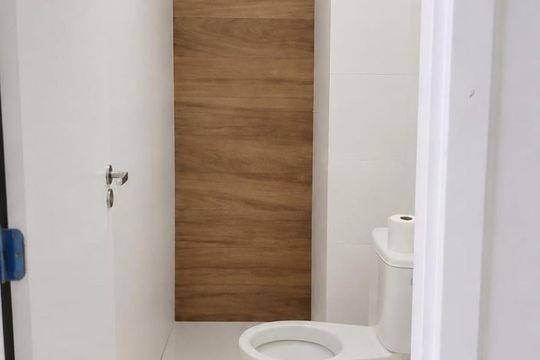 Banheiro de apartamento para alugar com 2 quartos, 32m² em Jardim Caravelas, São Paulo