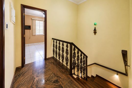 Corredor de casa para alugar com 3 quartos, 221m² em Macuco, Santos