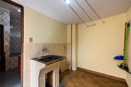 Área de serviço de casa para alugar com 3 quartos, 221m² em Macuco, Santos