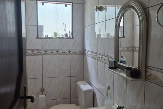 Banheiro de casa à venda com 4 quartos, 270m² em Vila Esperança, São Paulo