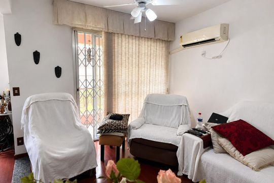 Sala de apartamento para alugar com 2 quartos, 69m² em Jardim Carvalho, Porto Alegre