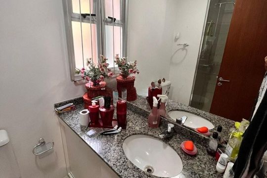 Banheiro de apartamento para alugar com 2 quartos, 69m² em Jardim Carvalho, Porto Alegre