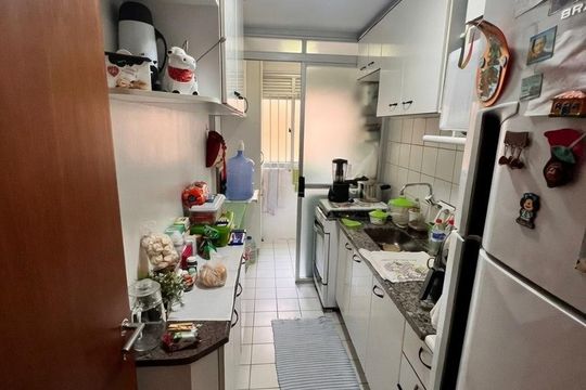 Cozinha de apartamento para alugar com 2 quartos, 69m² em Jardim Carvalho, Porto Alegre