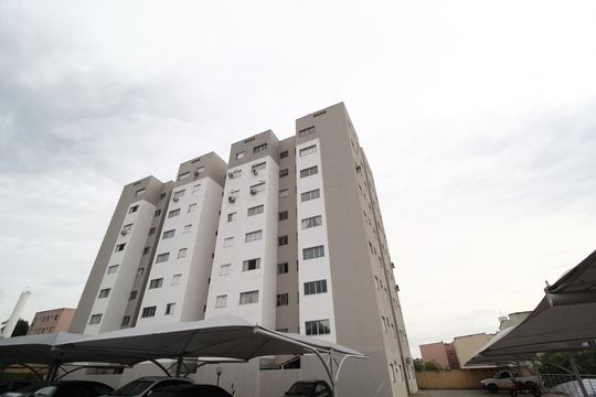 Fachada de apartamento para alugar com 2 quartos, 49m² em Dona Zulmira, Uberlândia