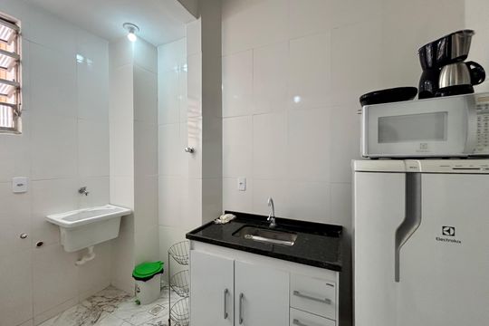 Cozinha/área de serviço de apartamento à venda com 1 quarto, 45m² em Copacabana, Rio de Janeiro