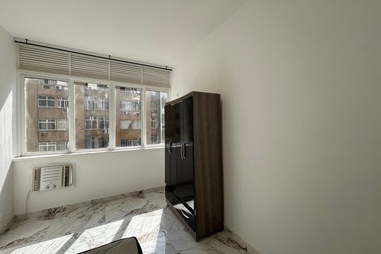 Quarto de apartamento à venda com 1 quarto, 45m² em Copacabana, Rio de Janeiro