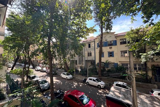 Suíte - vista de apartamento à venda com 1 quarto, 60m² em Copacabana, Rio de Janeiro