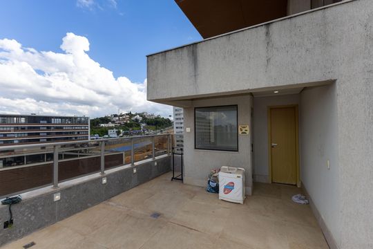Varanda da Sala 1 - Saúna  de apartamento à venda com 4 quartos, 341m² em Vale do Sereno, Nova Lima