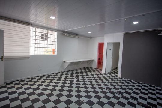 Casa para alugar com 6 quartos, 600m² em São Lourenço, Curitiba