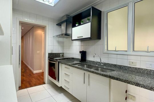 Cozinha de apartamento para alugar com 4 quartos, 130m² em Paraíso, São Paulo