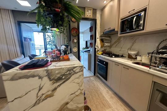 Cozinha de apartamento à venda com 2 quartos, 87m² em Tamboré, Barueri