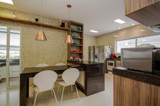 Cozinha de casa de condomínio à venda com 4 quartos, 439m² em Alphaville, Santana de Parnaíba