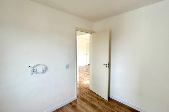 Quarto 1 de apartamento à venda com 2 quartos, 48m² em Jardim Vila Galvao, Guarulhos